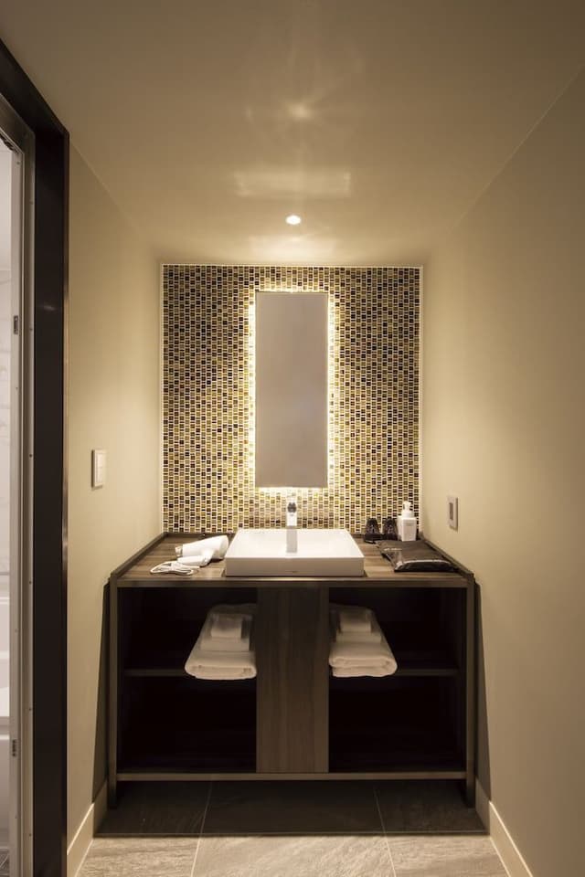 Deluxe Corner Twin Room, Maximum 4 Beds, City View, Non Smoking