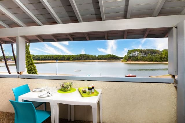 Apartment, 3 Bedrooms, Lake View