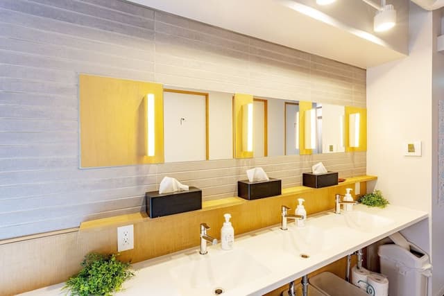 Shared Dormitory, Mixed Dorm, Shared Bathroom