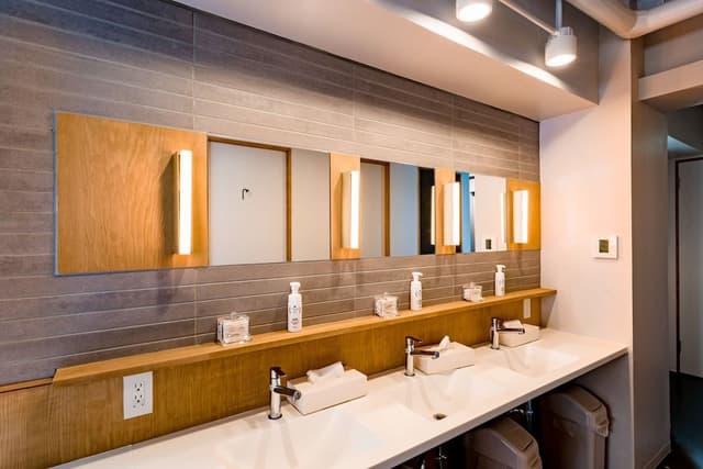 Shared Dormitory, Mixed Dorm, Shared Bathroom