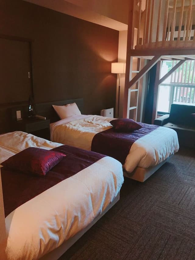 Hollywood Twin Room with Loft