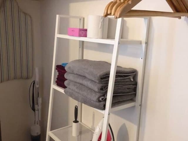 Apartment (302)