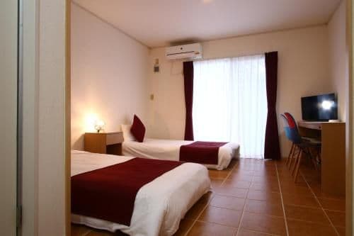 Twin Room with Extra Bed - Non-Smoking