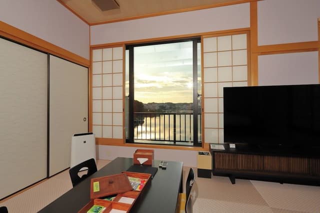 Luxury Suite