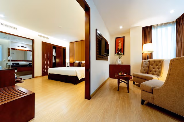 Paragon Suite City View Room