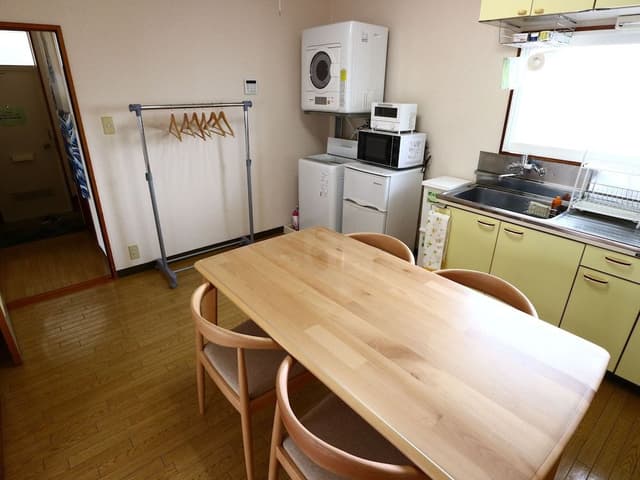 Deluxe Apartment (203)