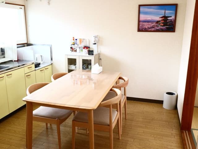 Deluxe Apartment (203)