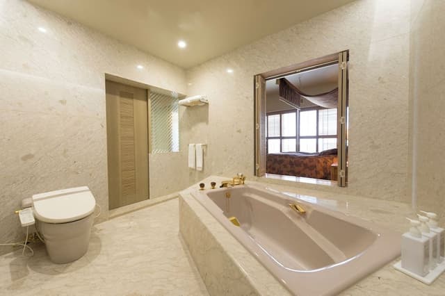 Suite, Ocean View