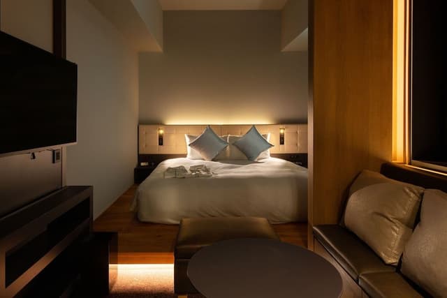 Superior Double - 1 Queen Bed - Non-Smoking