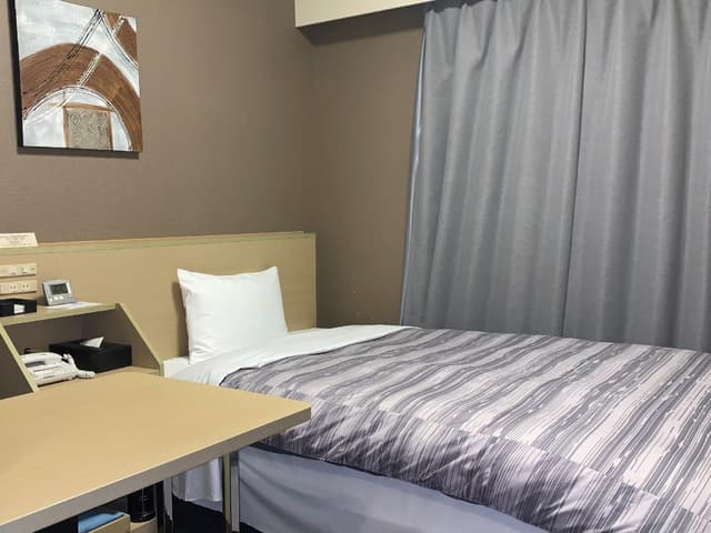 Single Room - Non-Smoking