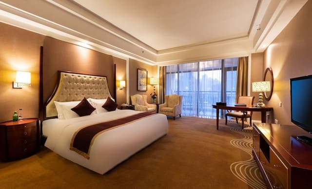 Deluxe Suites