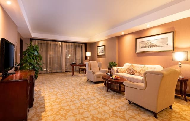 Deluxe Suites