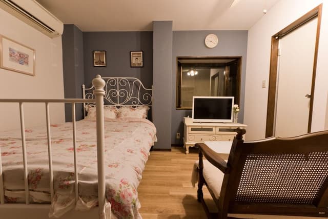 Deluxe Room (201)
