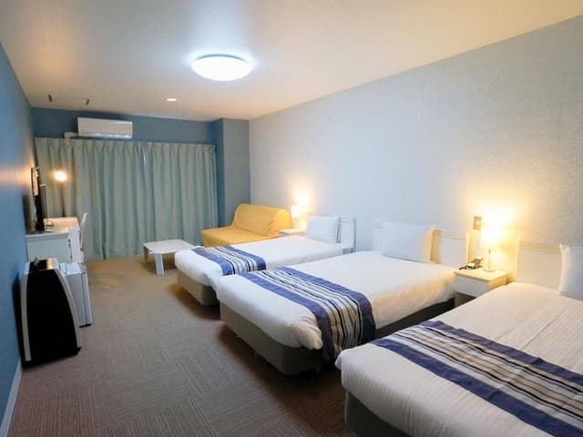 Triple Room