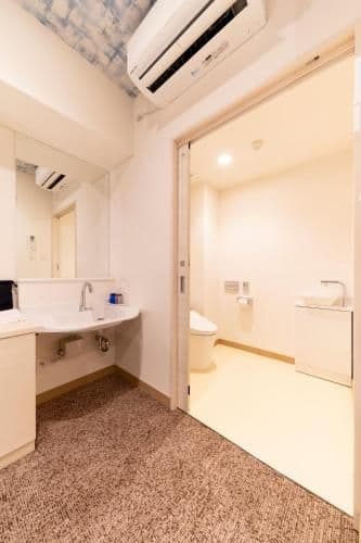 Twin Room - Disability Access - Non-Smoking