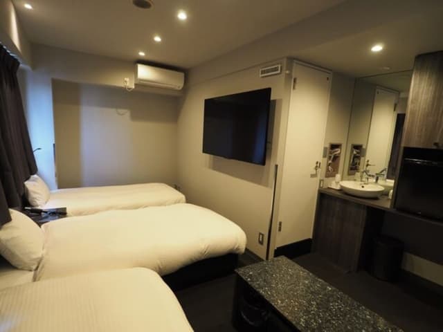 Triple Room