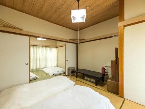 Japanese-Style Quadruple Room with Shared Bathroom - Smoking