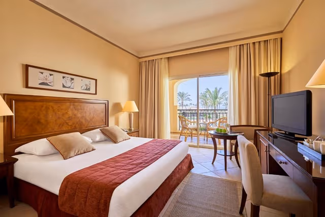 Superior, Queen or Twin Bed, Pool View