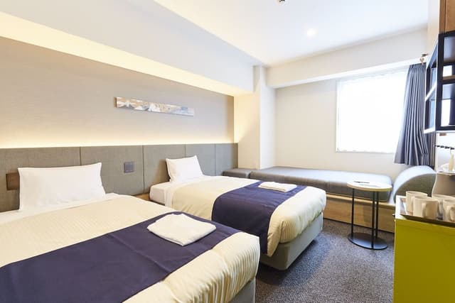 Corner Twin Room with Sofabed, Non Smoking
