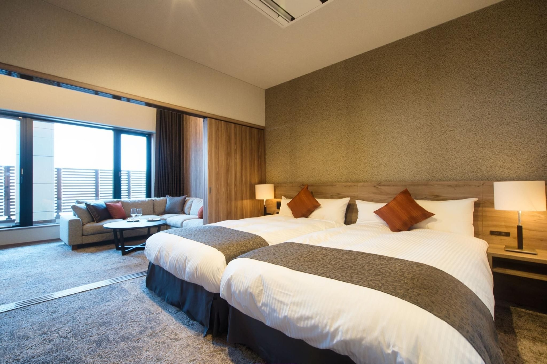 ไวเนอรี โฮเต็ล แอนด์ คอนโดมีเนียม ฮิโตฮานะ (Winery Hotel & Condominium HITOHANA)1