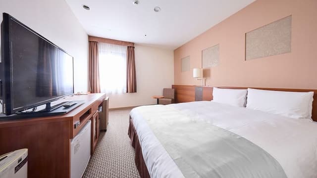 Double Room, Smoking