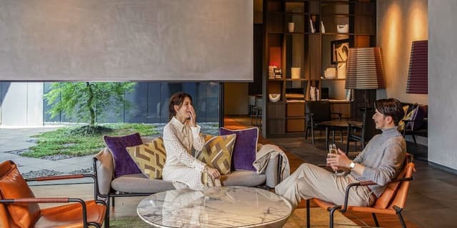 Superior Suite, 1 King Bed, Club Lounge Access