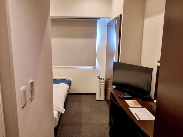 Basic Semi Double Room, Smoking