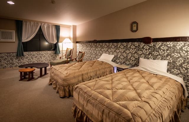 Standard Twin Room with an Extra Bed