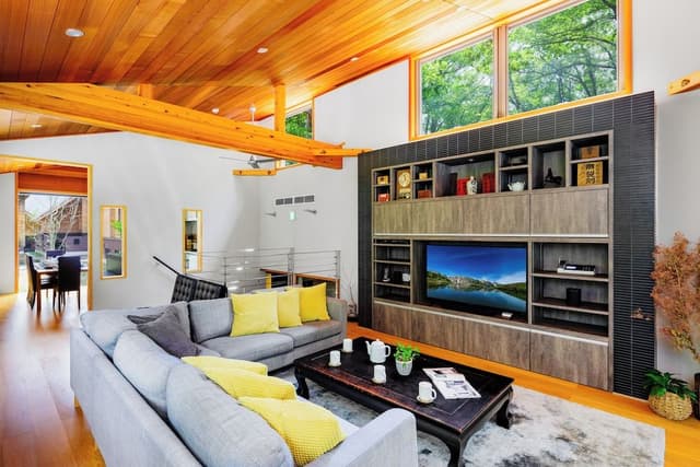 Chalet (Phoenix Cocoon)