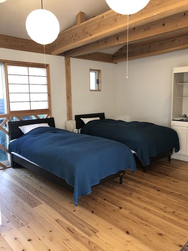 Standard Twin Room B
