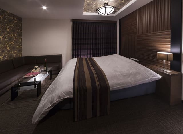 Double Room (Standard)