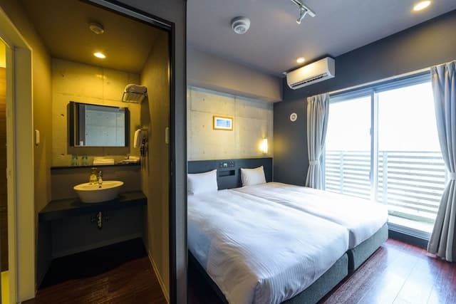 Hollywood Twin Room (New Building) Non smoking