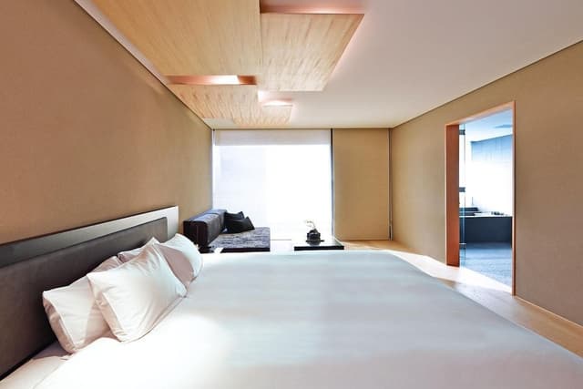Deluxe Balcony Room