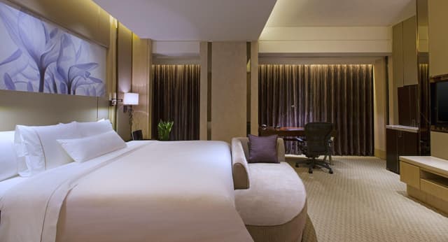 Larger Guest room, 1 King
