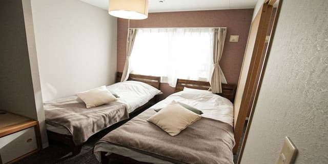 Room 205 Suitengu