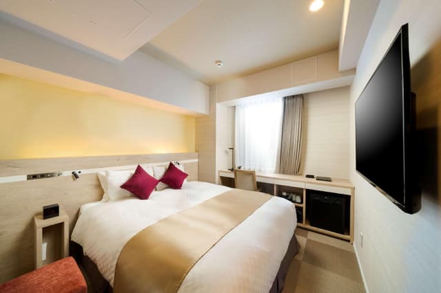 Superior 1 Queen Bed Non-Smoking