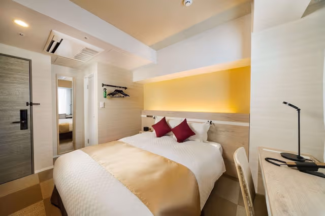 Superior Room, 1 Queen Bed, Non Smoking, Refrigerator