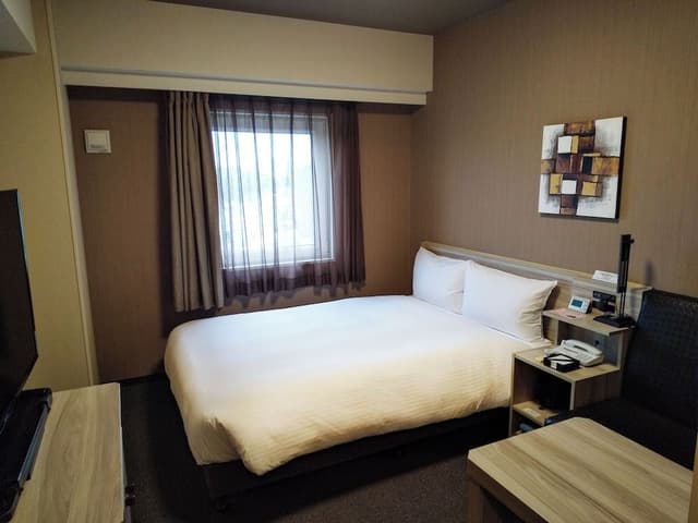 Semi Double Room, Smoking