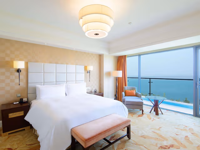 Fairmont Gold Lake View King