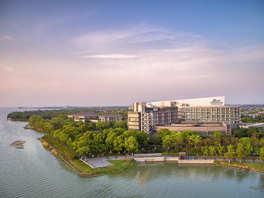 แฟร์มอนท์หยางเช็งเลคคุนชาน (Fairmont Yangcheng Lake Kunshan)0