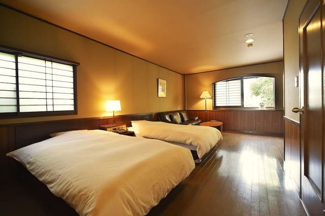 Basic Twin Room, 2 Bedrooms