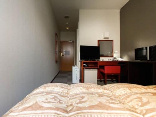 Semi Double Room - Non-Smoking
