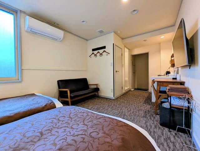 Twin Room 1