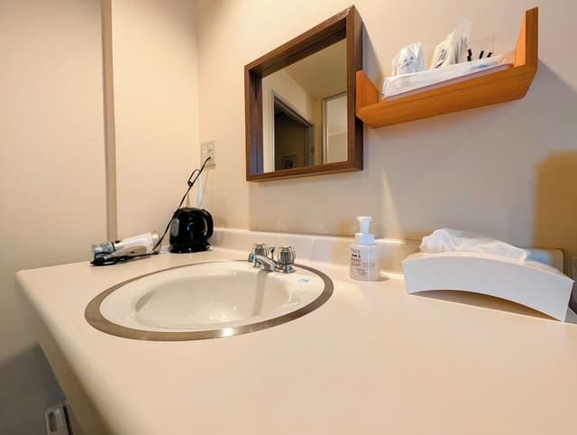 Twin Room 1