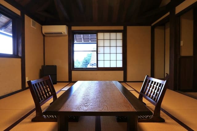 8 Tatami-mats, Japanese-style room with Toilet