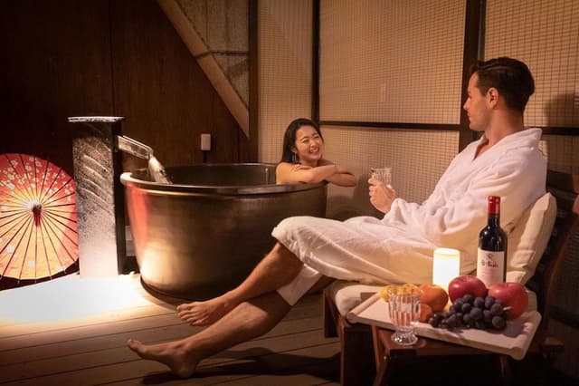 Suite with Open-Air Bath, 65m2
