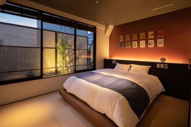Suite with Semi-open-Air Bath, 90m2