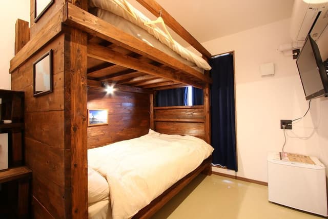 Bunk Bed Twin Room (Shared Bathroom)