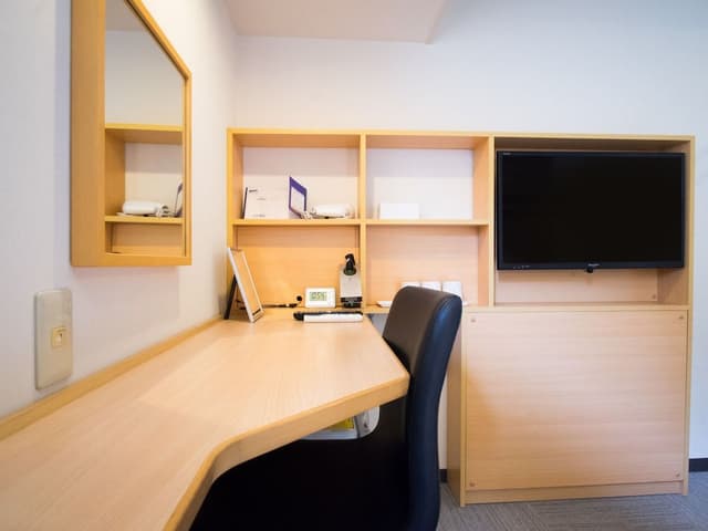 Single Room, Smoking (with Discount)