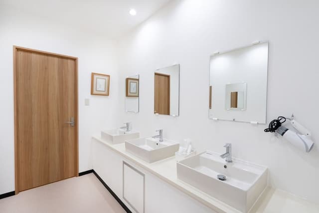 Single Room with Shared Bathroom, Non Smoking